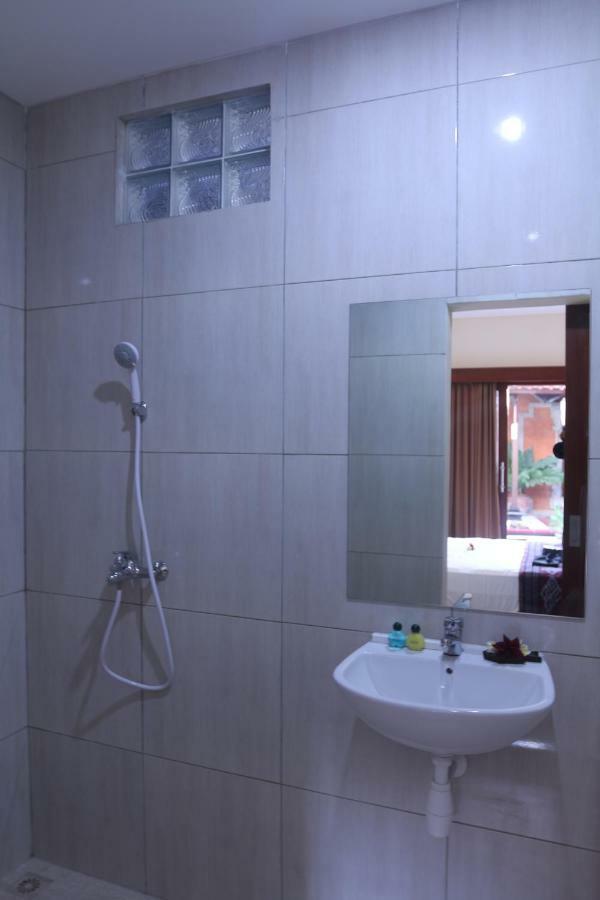 Sekar Waru Homestay Sanur Buitenkant foto